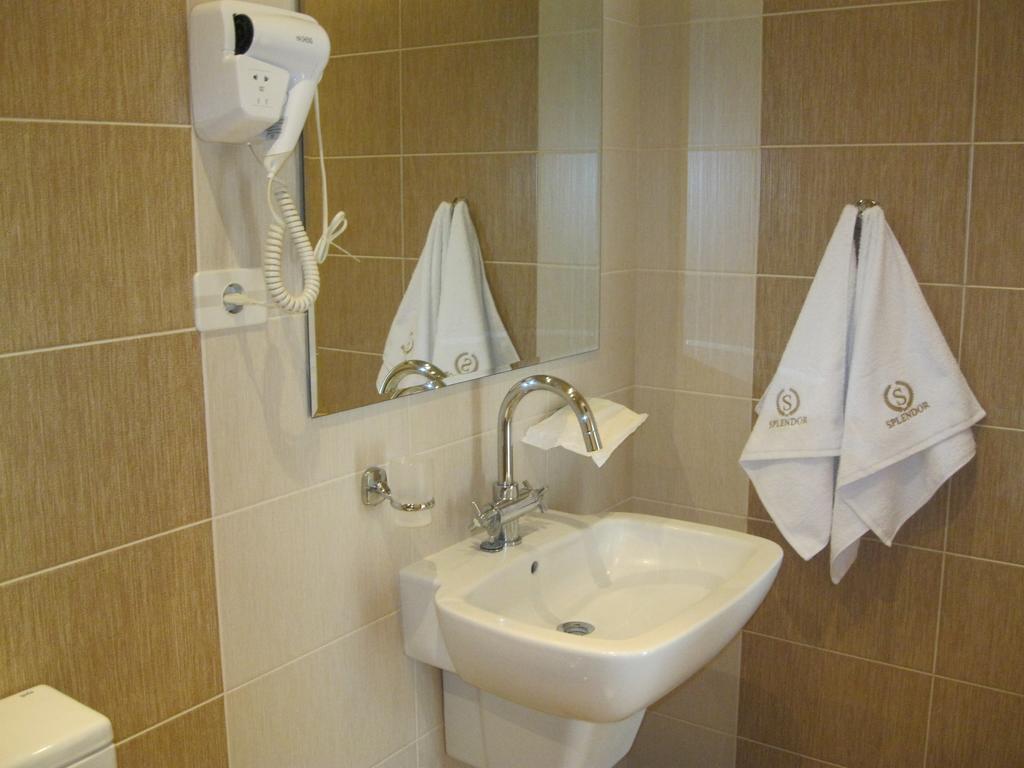 Splendor Resort And Restaurant تساجكادزور الغرفة الصورة